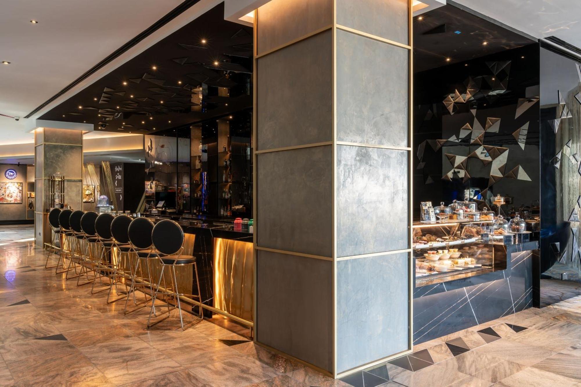فندق دبليو دبي, النخلة المظهر الخارجي الصورة The bar at the 101 bar